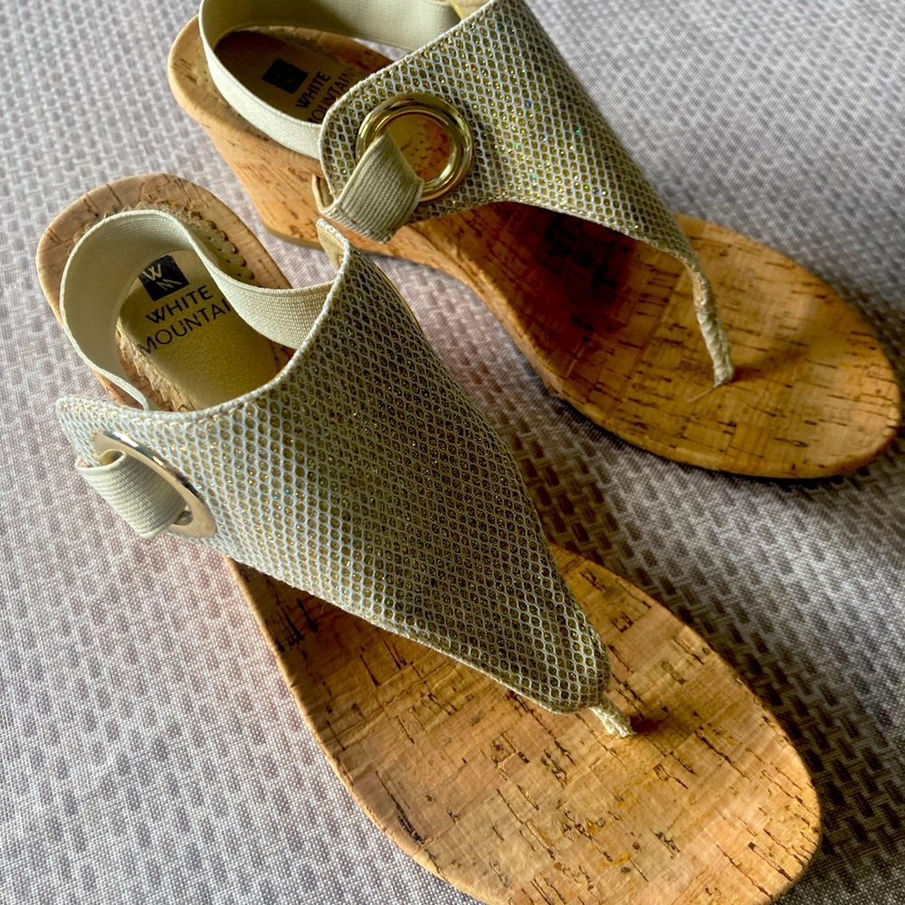 White mountain. Women’s stylish wedge sandals. Barely worn.